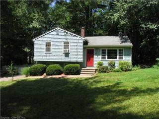 490 Madison Rd, Guilford CT  06437-1714 exterior