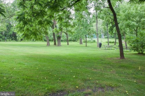 174 Ardwick Ter, Lansdale PA 19446-4925 exterior