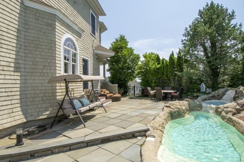 3 Jerusalem Ln, Cohasset, MA 02025-1105