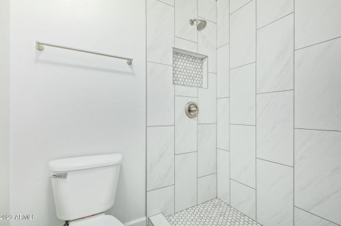 12632 50th Dr, Glendale AZ  85304-2004 exterior