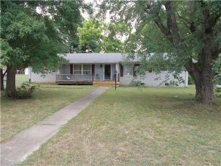 305 Blue Ribbon Pkwy, Shelbyville TN  37160-3004 exterior