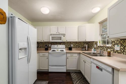 306 Preswicke Ml, Blacklick OH  43004-8462 exterior