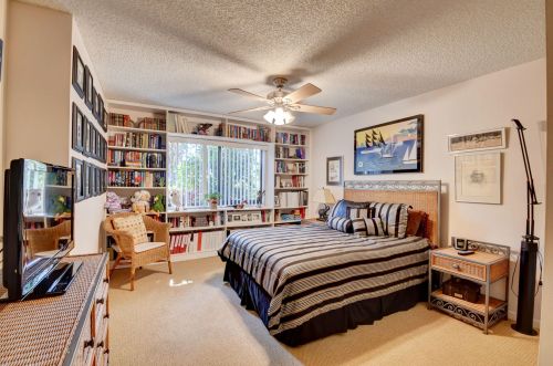 9 Windsor Ln, Boynton Beach FL  33436-6063 exterior