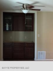 2331 Harrodsburg Rd, Lexington KY  40504-3326 exterior