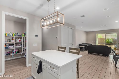 24142 20th Pl, Phoenix AZ  85024-7533 exterior