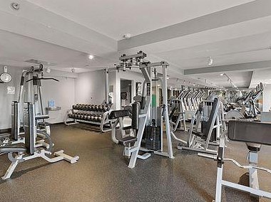 401 1st St, Minneapolis MN 55401-2518 exterior