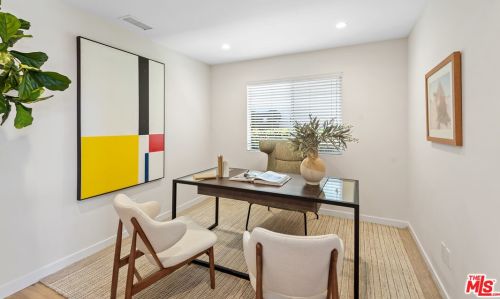 3423 Scadlock Ln, Van Nuys CA  91403-4915 exterior