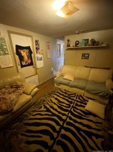 19 Portland St, Middletown CT  06457-2209 exterior