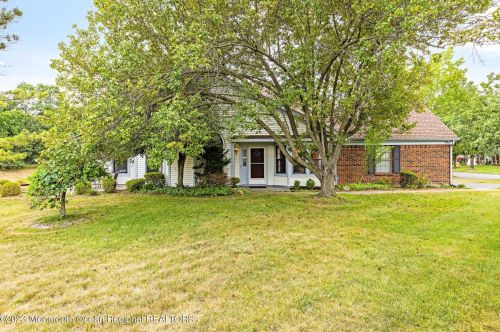 95 Old Orchard Ln, Tinton Falls, NJ 07712-2573