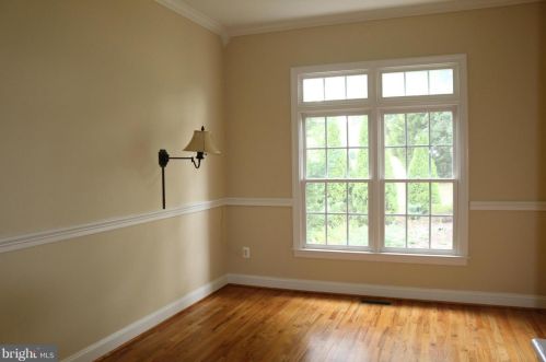 8267 Roxborough Loop, Gainesville VA 20155-3207 exterior