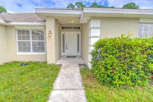 1337 Ingrassina Ave, Fort Pierce FL  34953-6125 exterior