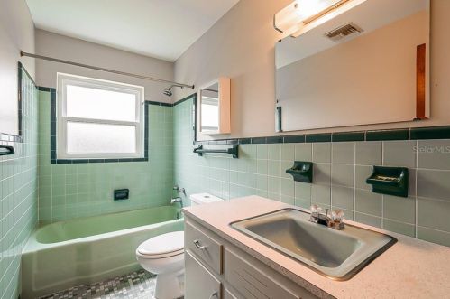 700 Carpenter Ave, Orange City FL  32763-4818 exterior