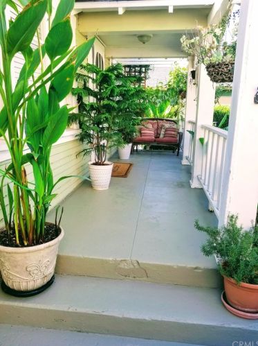 486 Plymouth St, Long Beach, CA 90805-5918