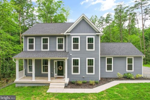 1077 Mountain View Rd, Fredericksburg VA  22406-4429 exterior