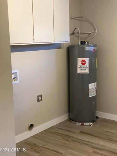 5615 Zoe Ella Way, Glendale AZ exterior