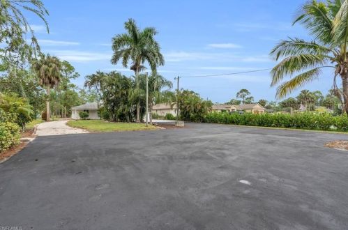 2031 17 St, Naples FL 34117-3312 exterior