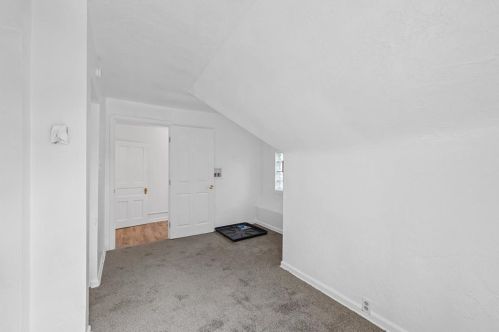 5438 Jackson St, Pittsburgh PA  15206-5311 exterior