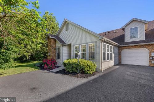 70 Longhorn Ln, Charnita, PA 17320-8594