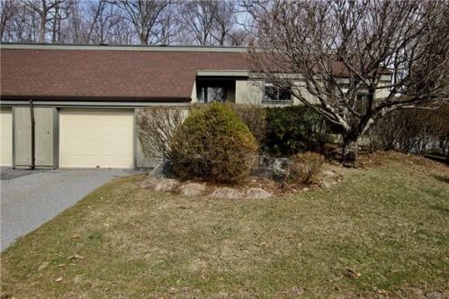 550 Heritage Hls, Somers Town, NY 10589-1907