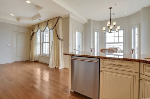 523 Roosevelt Way, Westbury, NY 11590-6684
