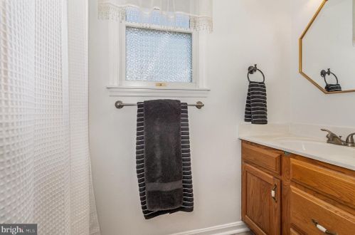 105 Lee Ann Ct, West Enola PA  17025-1900 exterior