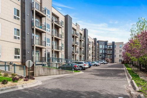 2600 University Ave, Minneapolis MN 55418-2709 exterior