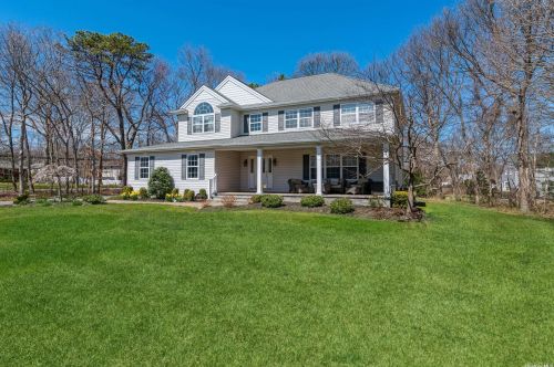12901 Rustic Rd, South Setauket, NY 11720-6004