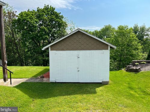 290 Berne St, Schuylkill Haven, PA 17972-1806