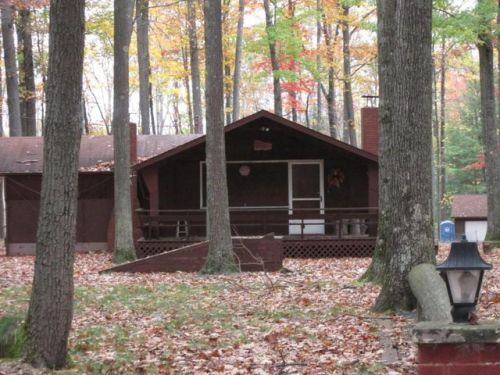 783 Ames Cir, Hallton, PA 15860-6315