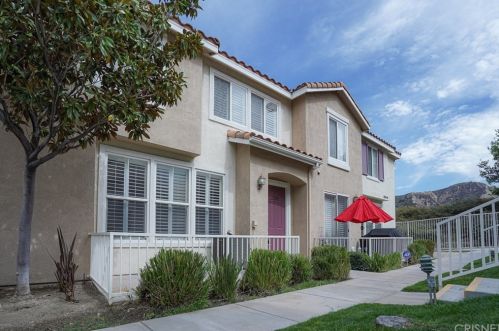 18040 Flynn Dr, Santa Clarita, CA 91387-8232