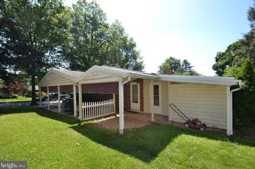 200 Runson Rd, Camp Hill PA  17011-2637 exterior