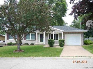 5470 Meadow Ct, Dubuque, IA 52002-2530