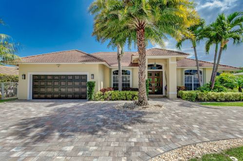 1241 Bimini Ln, West Palm Beach FL  33404-2770 exterior