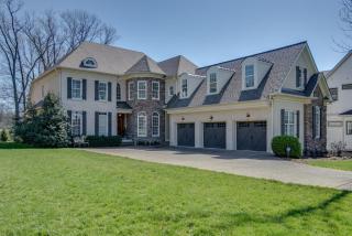 1773 Hillmont Dr, Nashville, TN 37215-2901