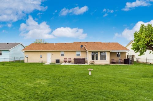 391 Waverly Ave, Washington Ch OH  43160-2464 exterior