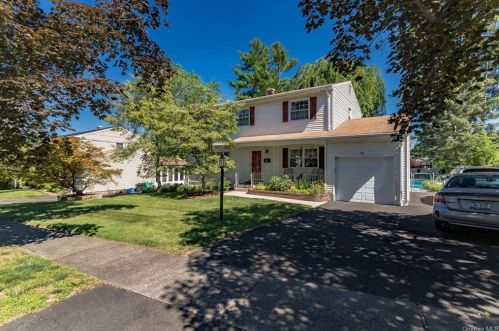 6 Hook St, Orangeburg, NY 10962-2311