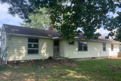 123 Canal Rd, Frazeysburg, OH 43822-9797