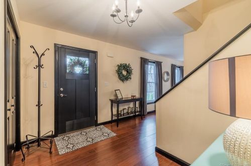 20 Andrea Ln, Norwich, CT 06360-1680