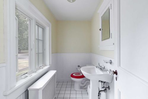 15 Loockerman Ave, Poughkeepsie NY 12601-5026 exterior