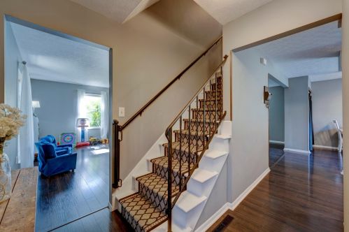 2297 Blodwen Cir, Darbydale, OH 43123-1808