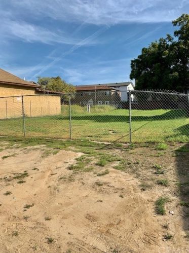 1012 10th St, Long Beach, CA 90813-4724