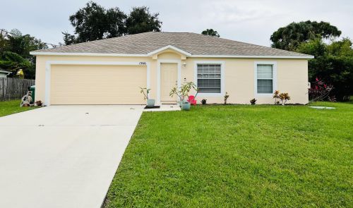 1566 Bellevue Ave, Fort Pierce, FL 34953-1101
