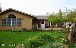 1821 Reservoir Loop Rd, Selah, WA 98942-8926