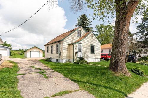 206 Park St, Westby, WI 54667-1118