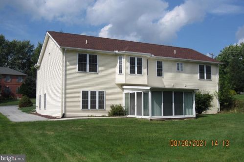7741 Althea Ave, Harrisburg, PA 17112-3802