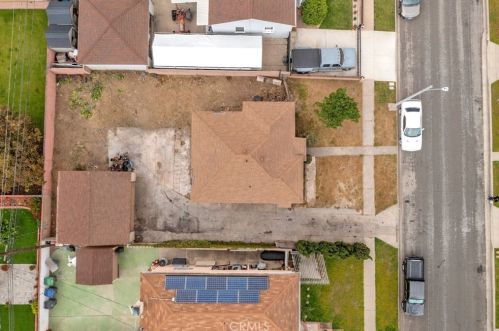 2556 219th Pl, Long Beach, CA 90810-1717