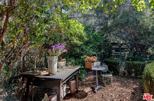 21658 Encina Rd, Topanga CA  90290-3524 exterior