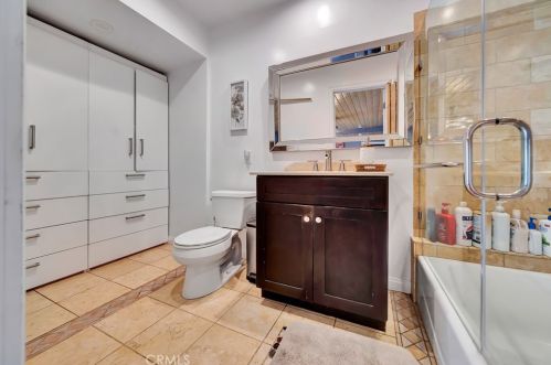 17119 Saticoy St, Van Nuys CA 91406-2146 exterior