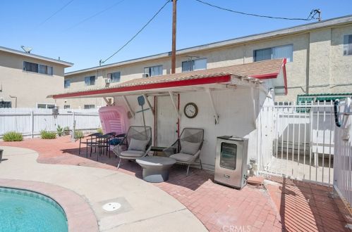 16415 Cornuta Ave, Bellflower CA  90706-4801 exterior