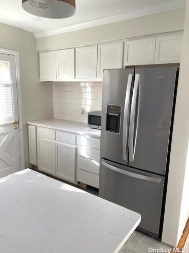 798 Main St, Islip Manor NY  11751-3618 exterior